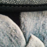 Les couture et lz zoom sur ce tapis rond de motifs fleur