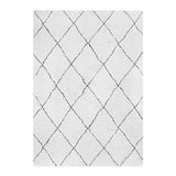 Simple photo du tapis beige sur fond blanc modèle carreaux