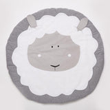 jolie tête de mouton sur ce tapis de chambre pour bébé 