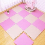 Photo d'une mise en disposition dans une chambre de fille ce tapis dalle puzzle